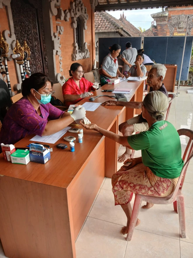 Kegiatan Posyandu dan Pemeriksaan Rutin di Banjar Pande
