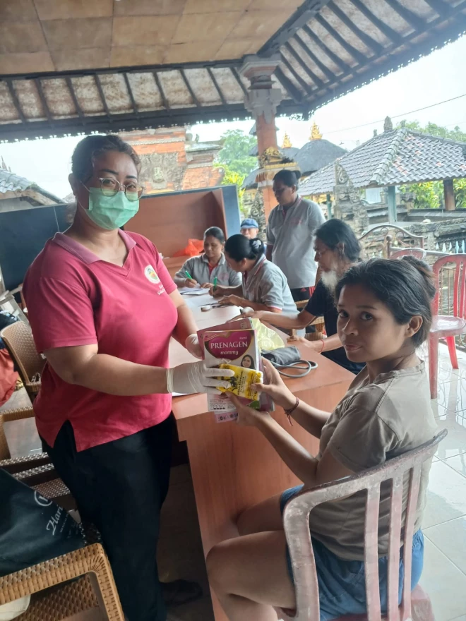 Penimbangan dan pemberian vit. A, obat cacing di Br . Pande hari Rabu 11 Pebruari 2026